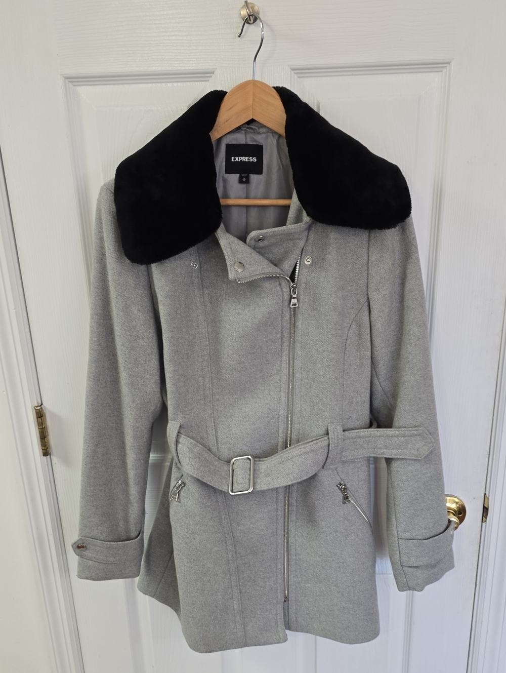 Express Women's Gray Faux Fur Collar Belted Wool Blend Coat Full Zip Size Medium